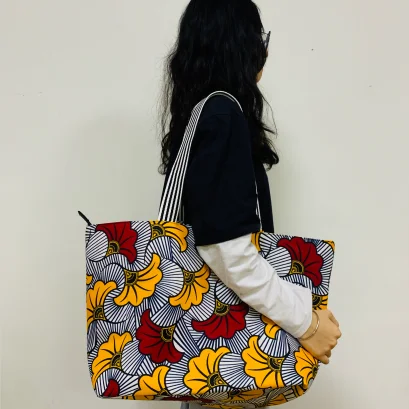 Dual-use Bag African Print Tote Bag 100% Cotton Wax Fabric Fashion Design Wholesale 2020 New Hot Sell, As pictures
Dual-use Bag African Print Tote Bag 100% Cotton Wax Fabric Fashion Design Wholesale 2020 New Hot Sell, As pictures