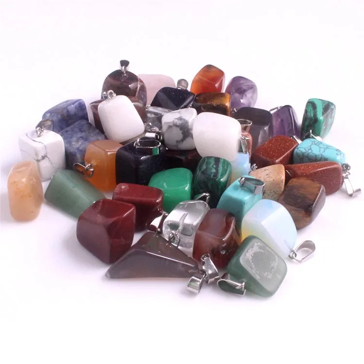 Natural Stone Crystal Irregular Agate Necklace Pendant Small Stone Pendant For Men And Women Fashion Gemstone Pendants
Natural Stone Crystal Irregular Agate Necklace Pendant Small Stone Pendant For Men And Women Fashion Gemstone Pendants