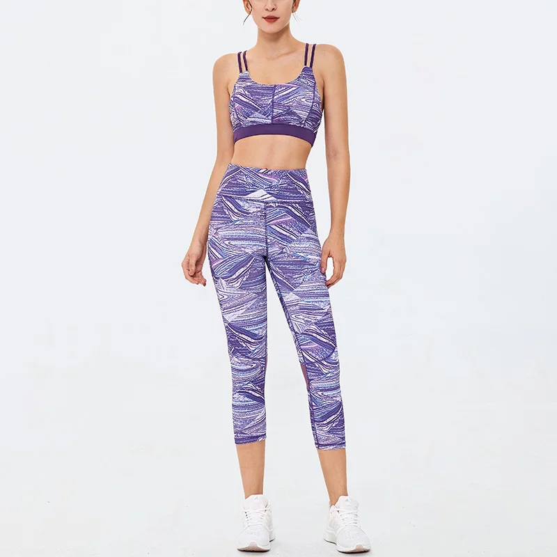 Hot style mesh spliced yoga suit beauty back sports bra women European and American printed fitness clothing 2 sets
Hot style mesh spliced yoga suit beauty back sports bra women European and American printed fitness clothing 2 sets