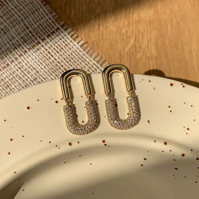 2021 Newest Design Geometric 18k Gold Plated Rhinestone Crystal Earrings Oval Shape Silver Pin Diamond Statement Earrings, Gold silver
2021 Newest Design Geometric 18k Gold Plated Rhinestone Crystal Earrings Oval Shape Silver Pin Diamond Statement Earrings, Gold silver