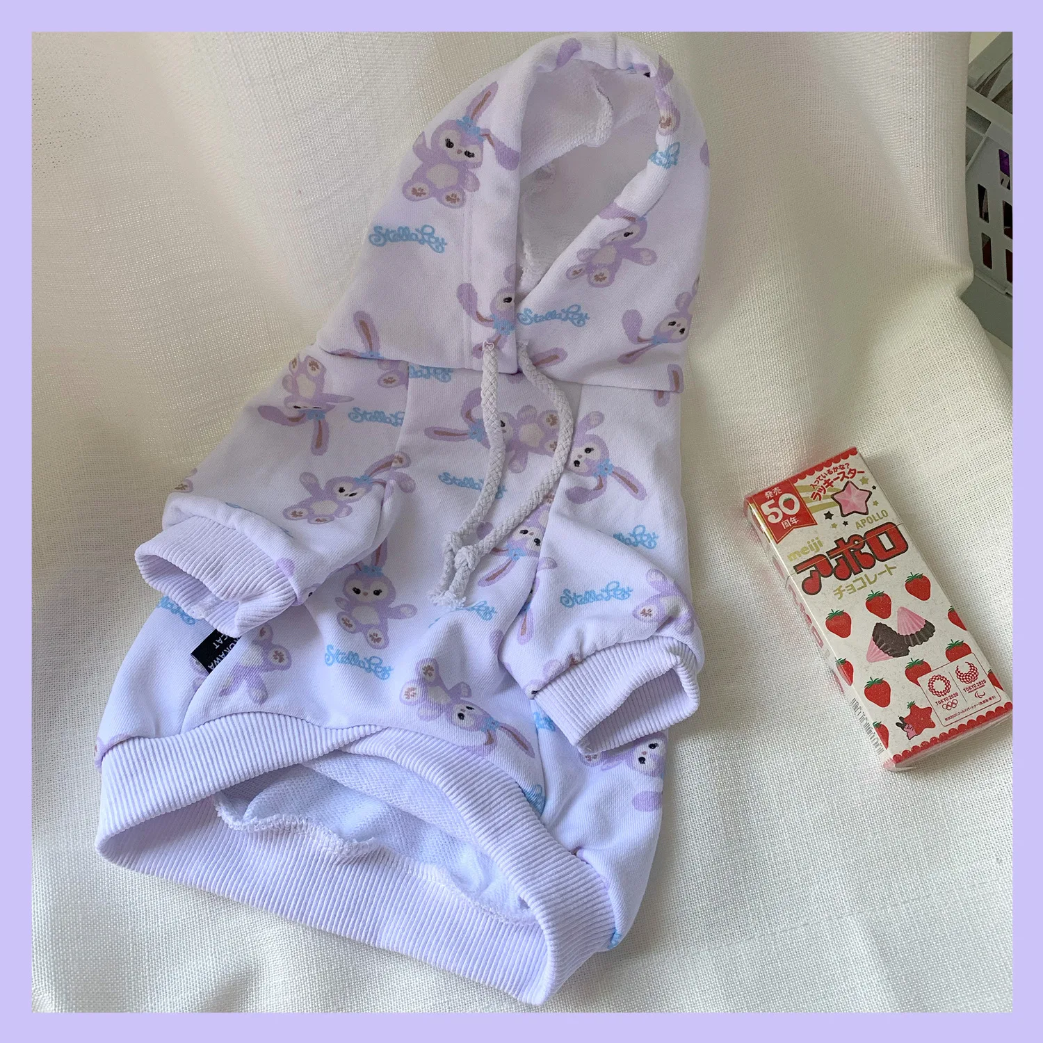 Hot sale popular luxury brand dog clothes plus velvet purple cute pet sweater cat clothes 
Hot sale popular luxury brand dog clothes plus velvet purple cute pet sweater cat clothes