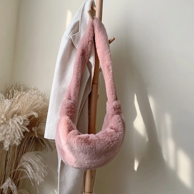 Luxury New Fashion Winter Faux Fur Bag Shoulder Bag Ladies Designer Crossbody Bags for Women
Luxury New Fashion Winter Faux Fur Bag Shoulder Bag Ladies Designer Crossbody Bags for Women