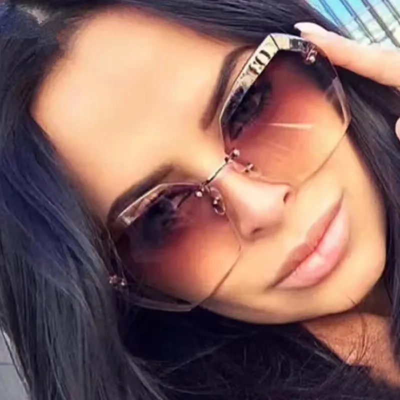 Fashion Sunglasses Women Brand Designer Cutting Lens Rimless Gradient Retro Alloy Frames High Quality Eyewear oculos de sol
Fashion Sunglasses Women Brand Designer Cutting Lens Rimless Gradient Retro Alloy Frames High Quality Eyewear oculos de sol