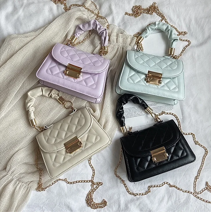 2021 new portable solid color small square bag locking shoulder bag fashion versatile messenger bag, As the pic
2021 new portable solid color small square bag locking shoulder bag fashion versatile messenger bag, As the pic