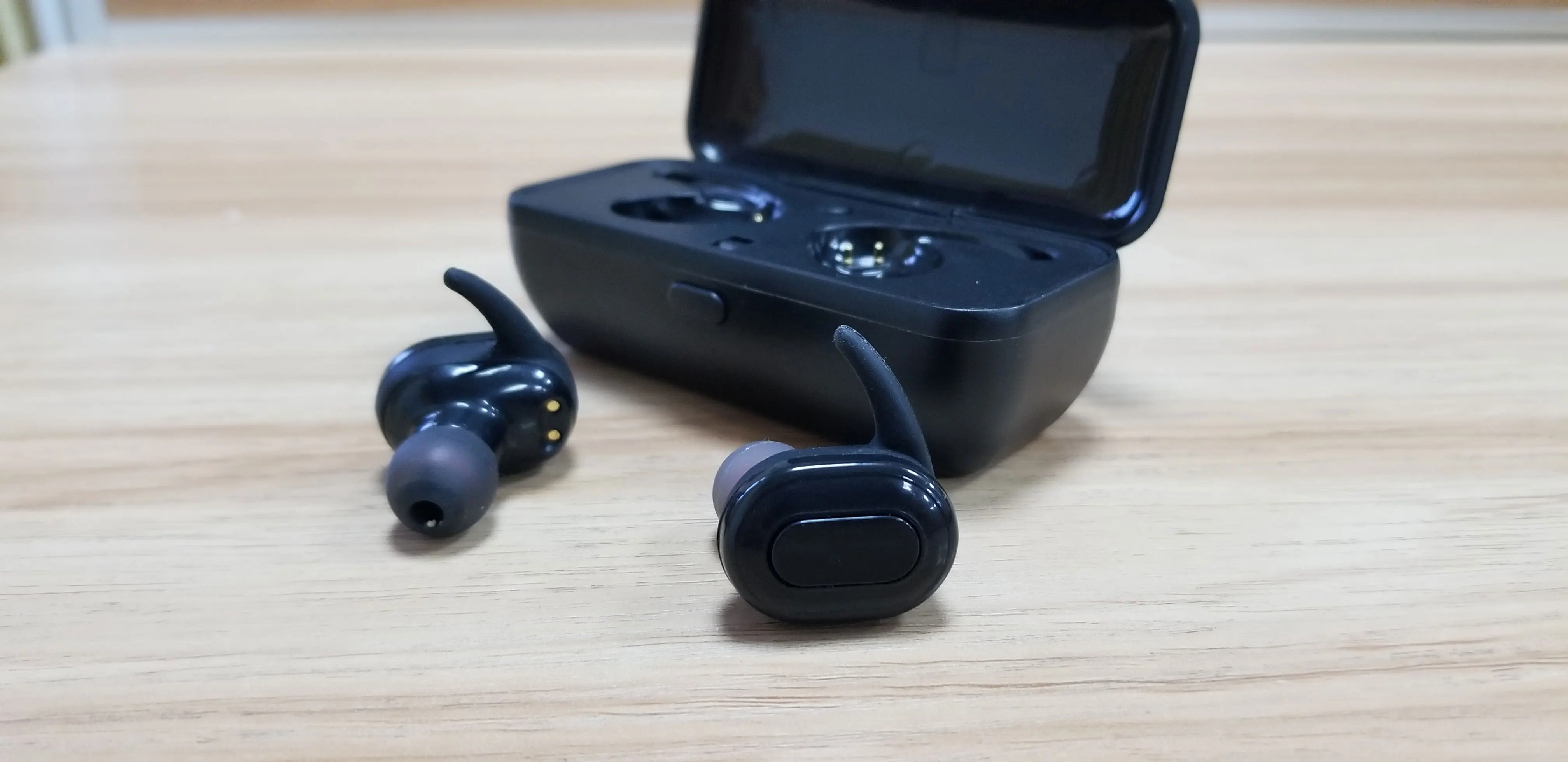 Portable Bluetooth Earphone TWS In Ear Earbuds True Wireless Handsfree Headphone Sweatproof Headset Cheap Earphone - ANKUX.COM