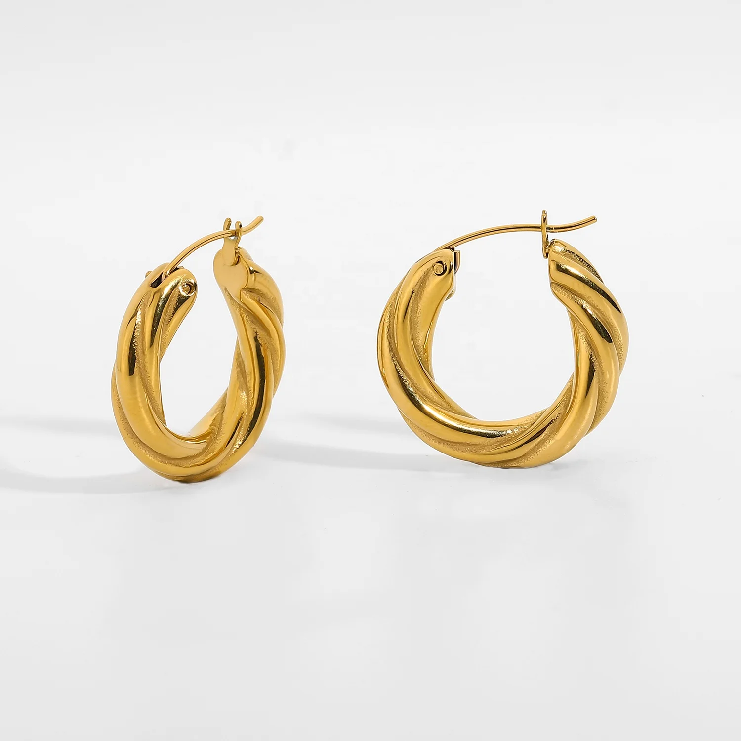 

20mm Unique bold twist hoop earrings 18K Gold plated stainless steel twist hoop earrings for women