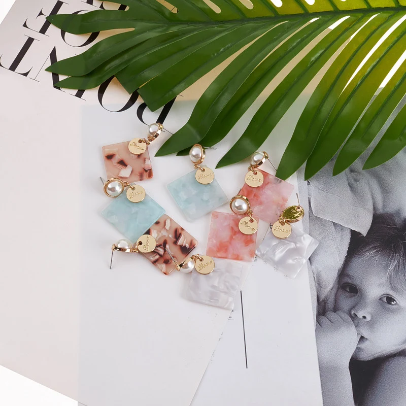 JUHU 2021 Bohemia circle new korean Acrylic Alloy Stud Earrings for Women wedding travel party Cheap Wholesale 2019, Colorful
JUHU 2021 Bohemia circle new korean Acrylic Alloy Stud Earrings for Women wedding travel party Cheap Wholesale 2019, Colorful