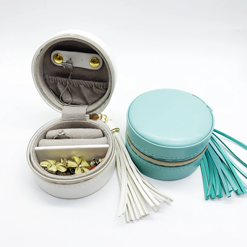 In Stock Minimalistic PU Leather Zippered Travel Jewelry Organizer Zipper Box Display Storage Case for Rings Earrings Necklaces, Blue,white
In Stock Minimalistic PU Leather Zippered Travel Jewelry Organizer Zipper Box Display Storage Case for Rings Earrings Necklaces, Blue,white