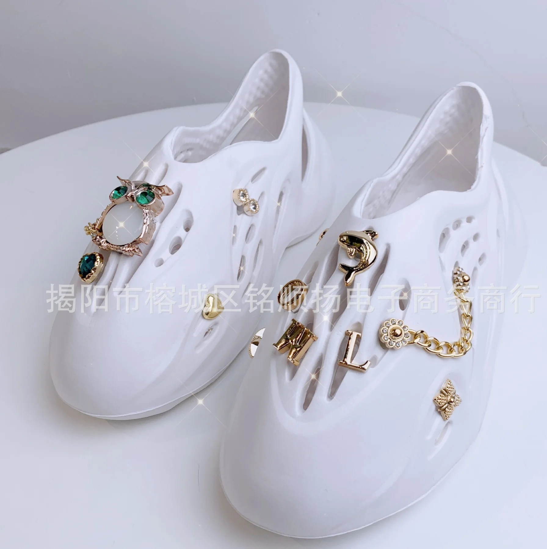 Novelty Summer Women Sandals Beach Shoes Fashion Water Shoes Anti Slippery Rhinestone Women Sandals Light Trendy Summer Shoes
Novelty Summer Women Sandals Beach Shoes Fashion Water Shoes Anti Slippery Rhinestone Women Sandals Light Trendy Summer Shoes
