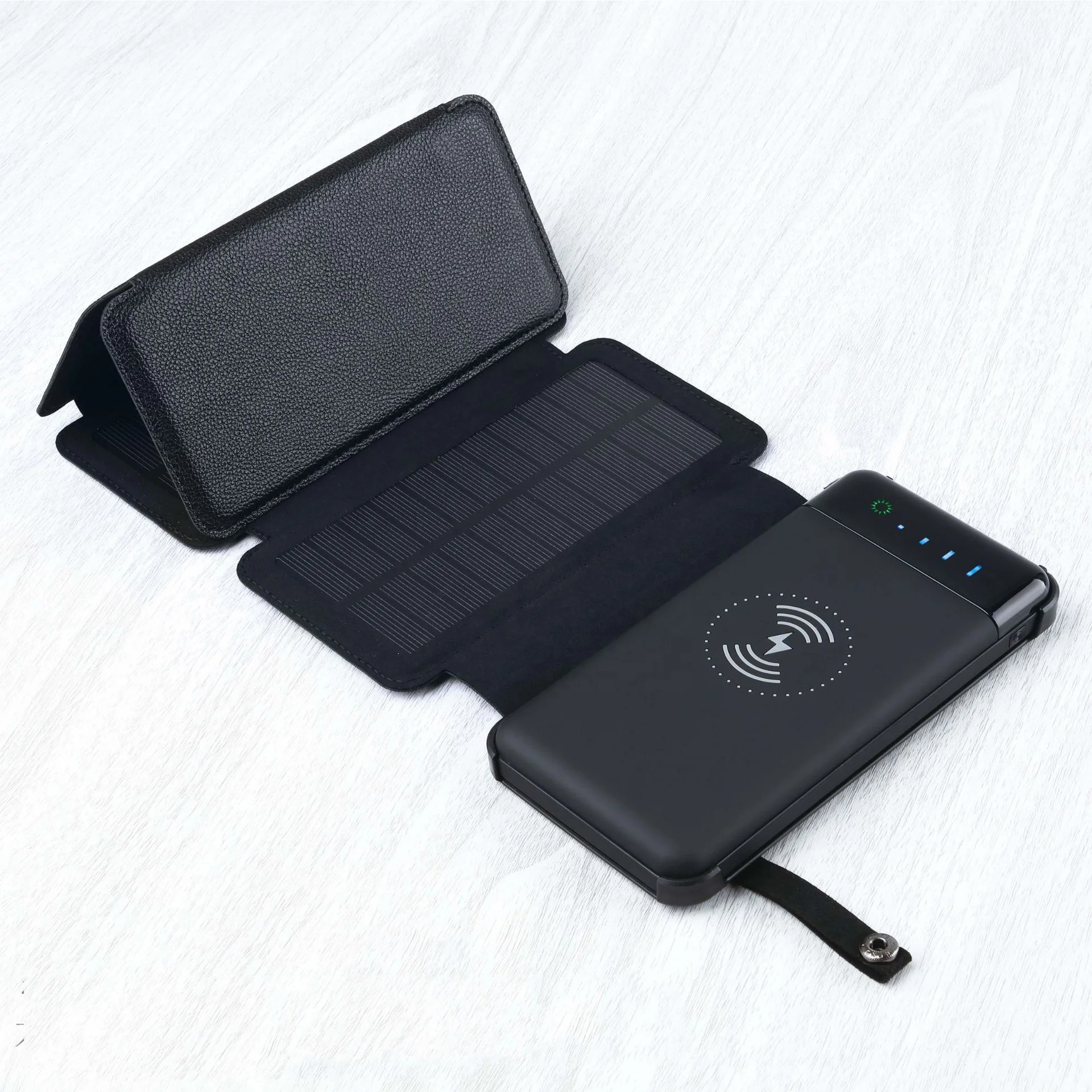 Wireless Solar Mobile Power Bank Charger waterproof IP65 water resistant powerbank 10000mah with TYPE-C
Wireless Solar Mobile Power Bank Charger waterproof IP65 water resistant powerbank 10000mah with TYPE-C