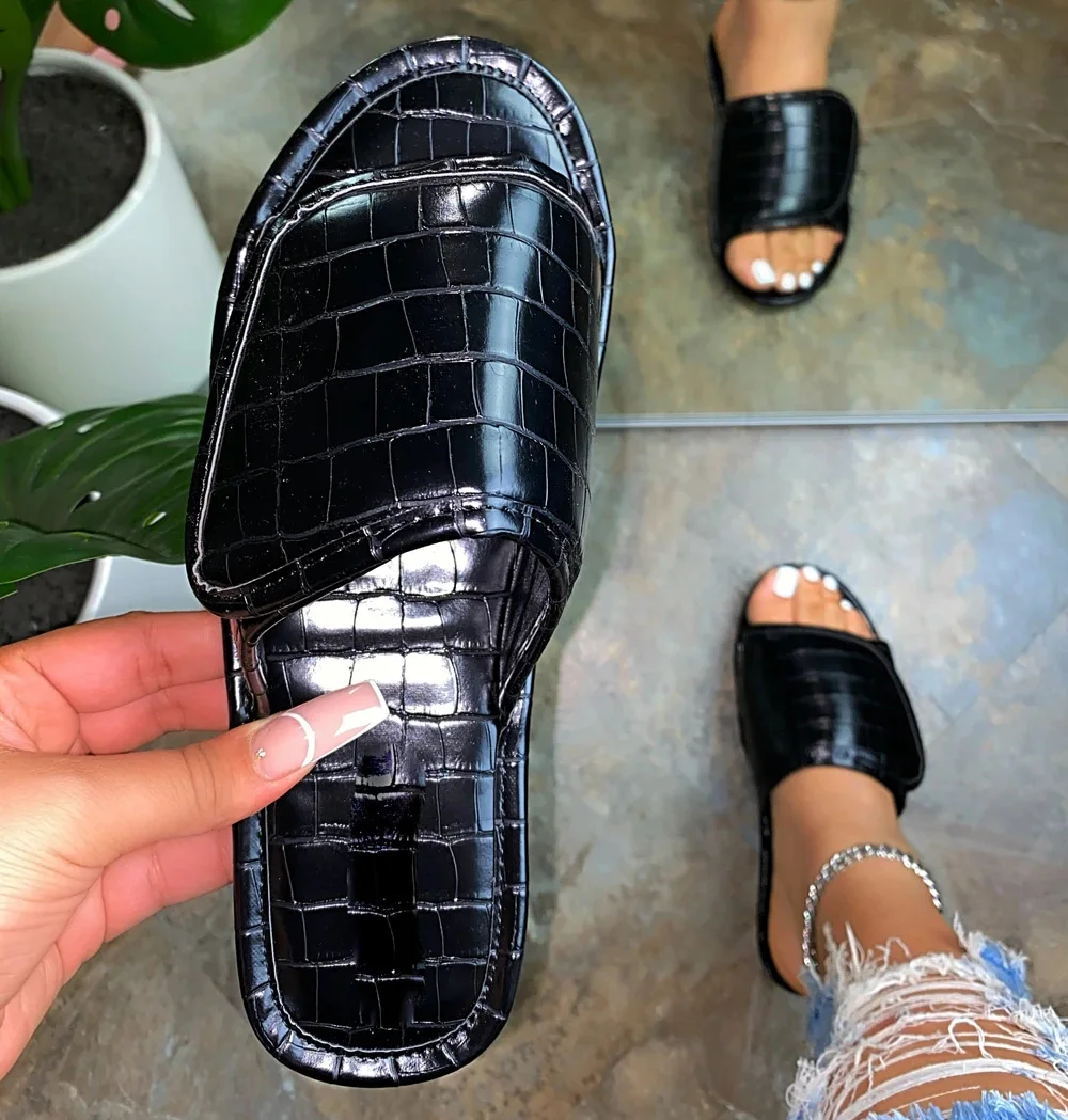 High Quality Soft Flat Sandal Slide Women Adjustable Upper Slippers for Women Girl Leather Slides Slippers
High Quality Soft Flat Sandal Slide Women Adjustable Upper Slippers for Women Girl Leather Slides Slippers