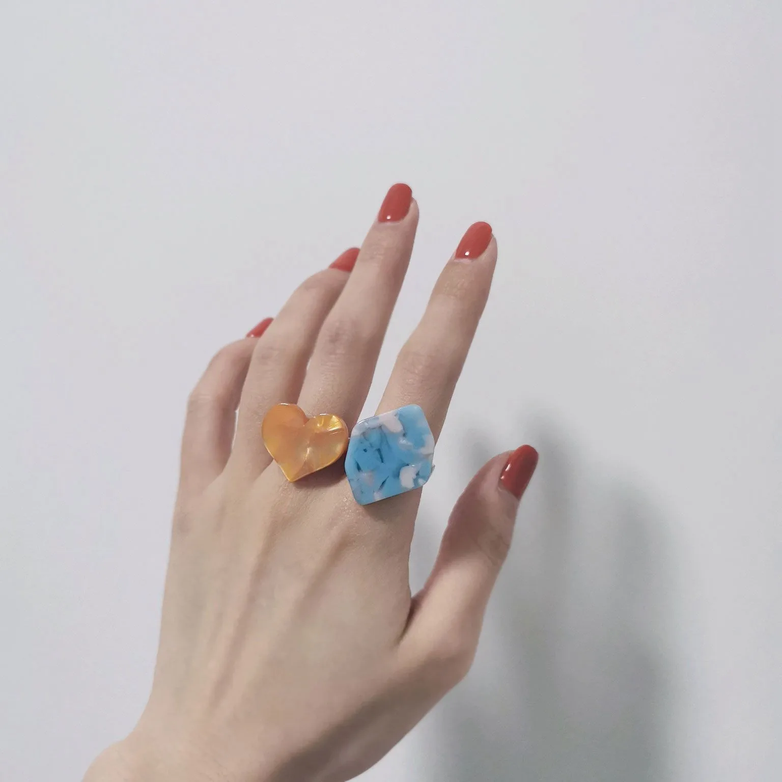 OUYE Summer Creative New Color Acrylic Resin Diamond Heart Shaped Geometric Ring Girl Retro Cute Fun Ring Jewelry Wholesale, Colorful
OUYE Summer Creative New Color Acrylic Resin Diamond Heart Shaped Geometric Ring Girl Retro Cute Fun Ring Jewelry Wholesale, Colorful