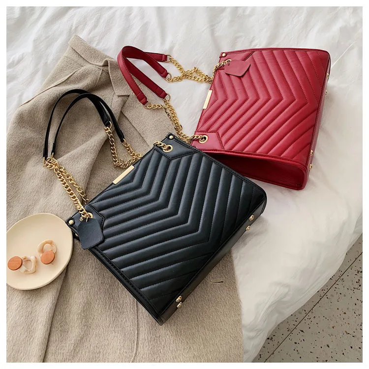 2021 tote bag fashional solid color leather handbag hot selling embroidery crossbody shoulder purses for women
2021 tote bag fashional solid color leather handbag hot selling embroidery crossbody shoulder purses for women