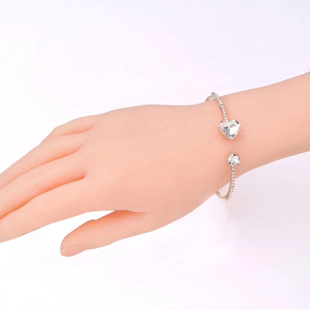 Customized Gold Plated Crystal Rhinestone Glass Cuff Bracelet Bangle for Women, Silver/ gold as pictures show
Customized Gold Plated Crystal Rhinestone Glass Cuff Bracelet Bangle for Women, Silver/ gold as pictures show