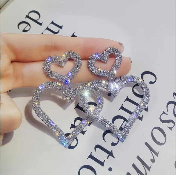 2020 New Fashion Bling Full Crystal Rhinestone Double Hollow Heart Earrings for Women
2020 New Fashion Bling Full Crystal Rhinestone Double Hollow Heart Earrings for Women