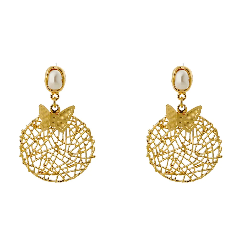 Net red hot jewelry earrings European and American fashion exaggerated pearl earrings round hollow metal butterfly earrings
Net red hot jewelry earrings European and American fashion exaggerated pearl earrings round hollow metal butterfly earrings