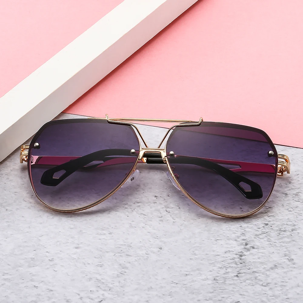 2021 custom new desgine vogue high quality double bridge frame eyewear sunglasses, 7 colors
2021 custom new desgine vogue high quality double bridge frame eyewear sunglasses, 7 colors