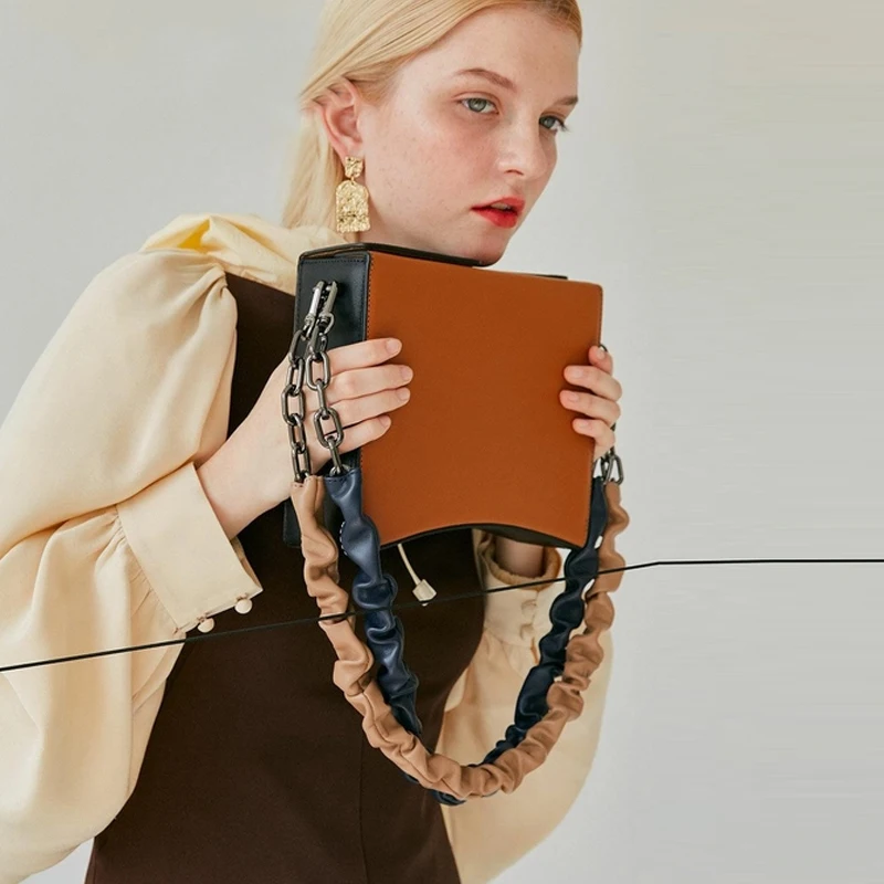 2020 Handbags for women Color matching Shoulder Bags Double chain Box Type Luxury PU Leather Women Handbag Ladies Totes New
2020 Handbags for women Color matching Shoulder Bags Double chain Box Type Luxury PU Leather Women Handbag Ladies Totes New