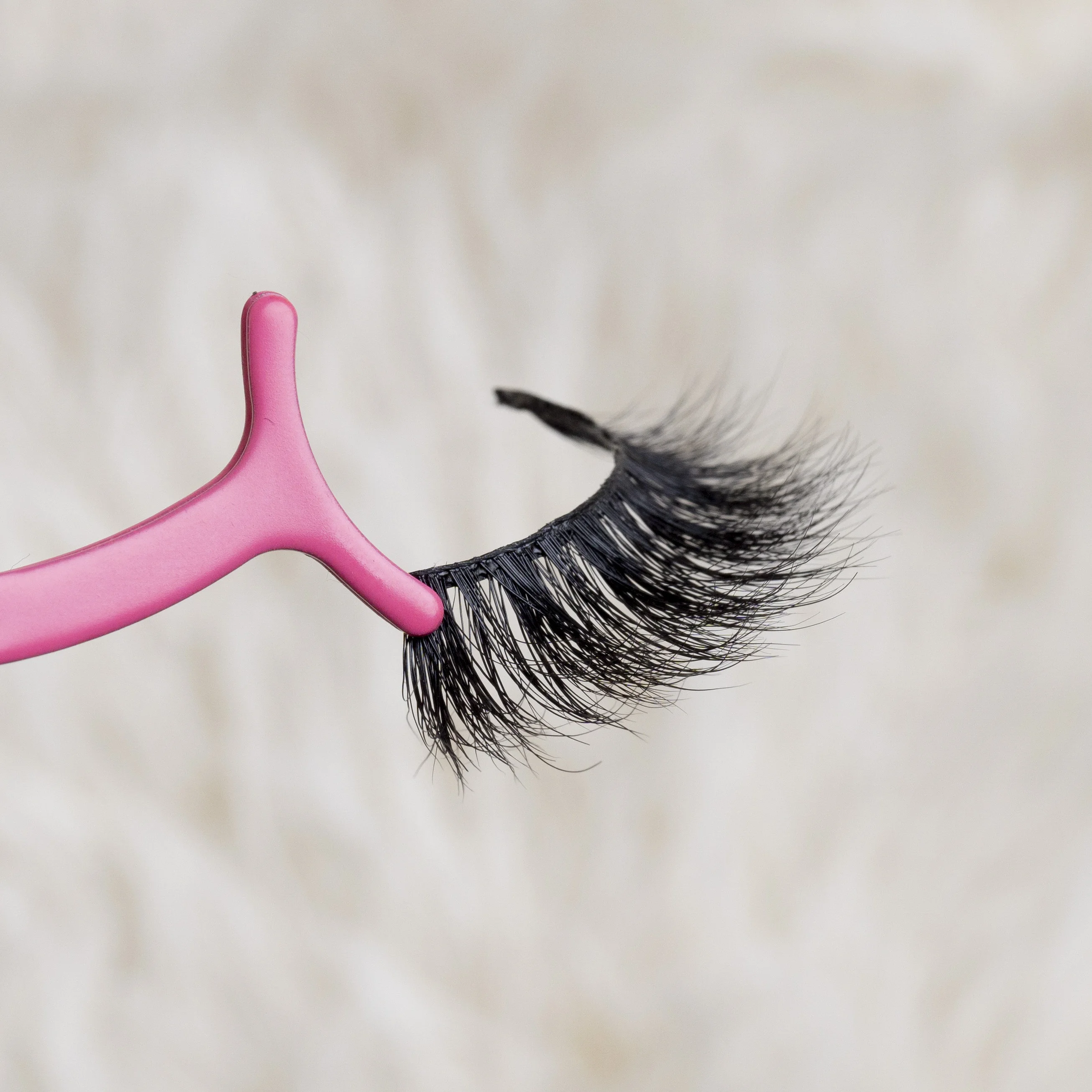 5d wispy 25mm mink eyelash vendors, Black color, colorful color also available
5d wispy 25mm mink eyelash vendors, Black color, colorful color also available