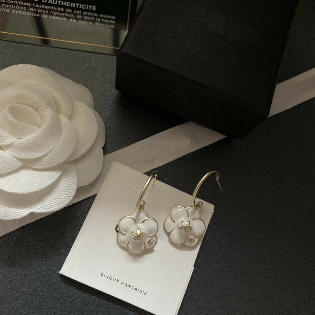 2021 new arrival fashion flower earrings designer jewelry earrings for women, Picture shows
2021 new arrival fashion flower earrings designer jewelry earrings for women, Picture shows