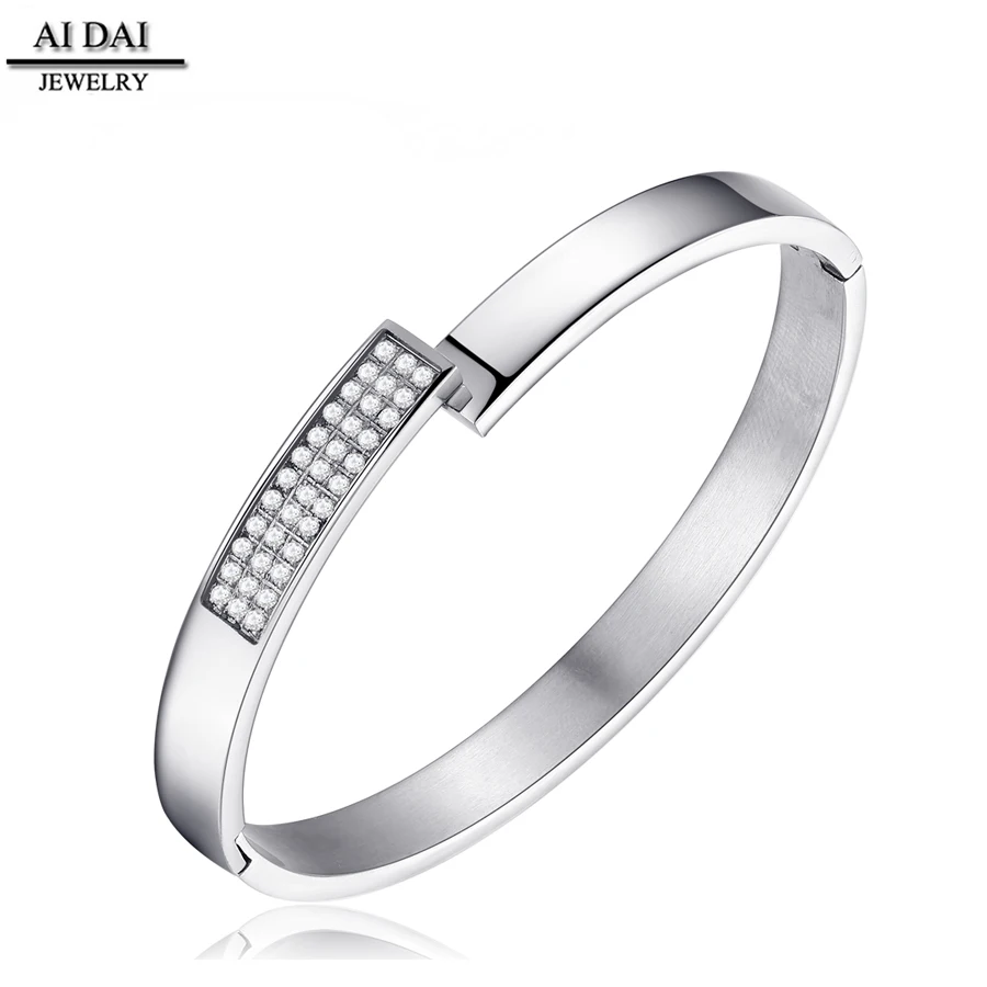 Simple INS Net Red Open Titanium Steel Diamond Bracelet Bracelet Couple Jewelry Cold Wind Design Jewelry
Simple INS Net Red Open Titanium Steel Diamond Bracelet Bracelet Couple Jewelry Cold Wind Design Jewelry