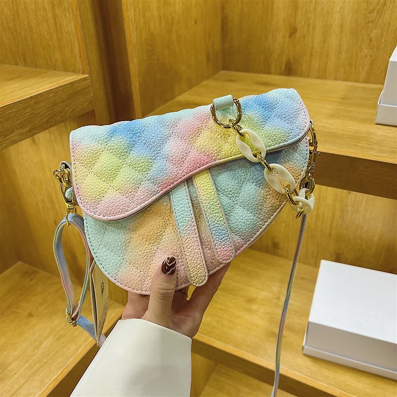 Fashion Saddle Hand Bags Women Handbags Ladies Shoulder Crossbody Purses and Handbags for Women Luxury 2022, Customized color
Fashion Saddle Hand Bags Women Handbags Ladies Shoulder Crossbody Purses and Handbags for Women Luxury 2022, Customized color