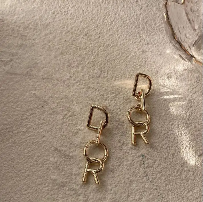 High Quality New Style Alphabet Fairy Earring Jewelry Lady Letter Ear Accessory
High Quality New Style Alphabet Fairy Earring Jewelry Lady Letter Ear Accessory