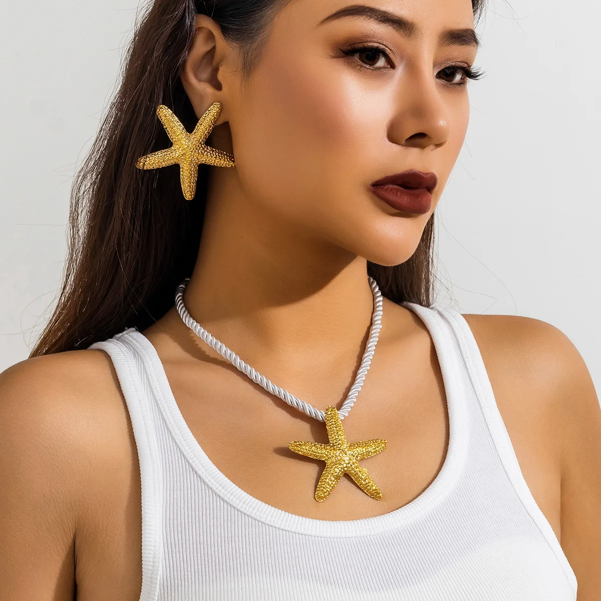 Occidental Beach Ocean Style Party Exaggerated Star Necklace and Earring Set Holiday Beach Sea Star Necklace Pendant
Occidental Beach Ocean Style Party Exaggerated Star Necklace and Earring Set Holiday Beach Sea Star Necklace Pendant