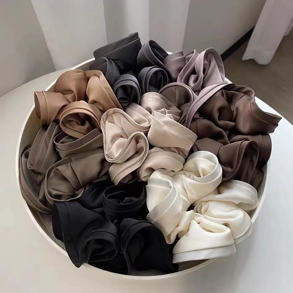 French Luxury hair accessories Hair Band Super large agaric edge bud satin Solid Color Elastic Hair Band Vintage Scrunchie
French Luxury hair accessories Hair Band Super large agaric edge bud satin Solid Color Elastic Hair Band Vintage Scrunchie
