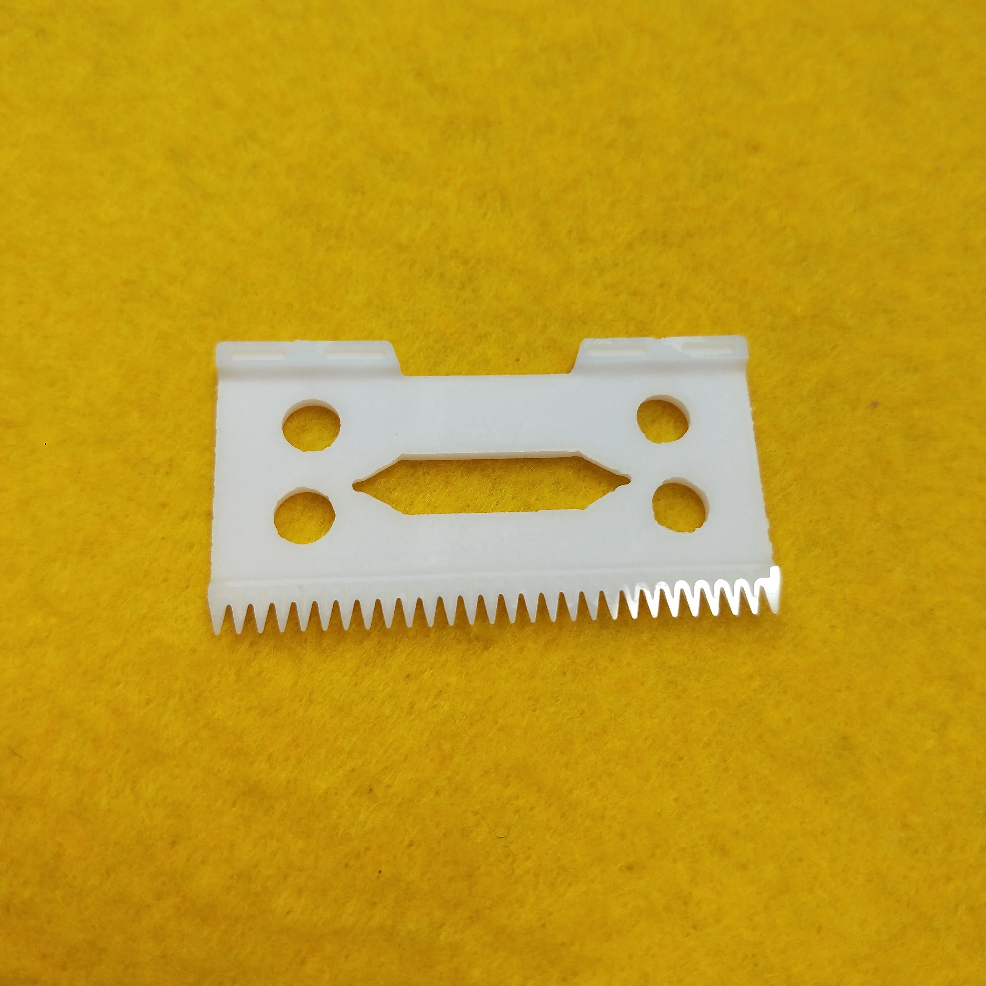 Professional supplier wahl ceramic blade with box, White
Professional supplier wahl ceramic blade with box, White