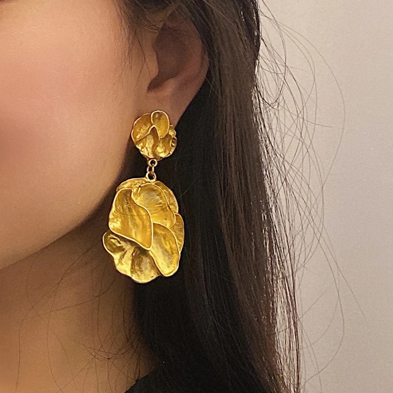35mm*70mm Double Circle Big Hyperbole Earrings Matte Hammered Irregular Flower Earrings for Women Creative Statement Jewelry Hot
35mm*70mm Double Circle Big Hyperbole Earrings Matte Hammered Irregular Flower Earrings for Women Creative Statement Jewelry Hot