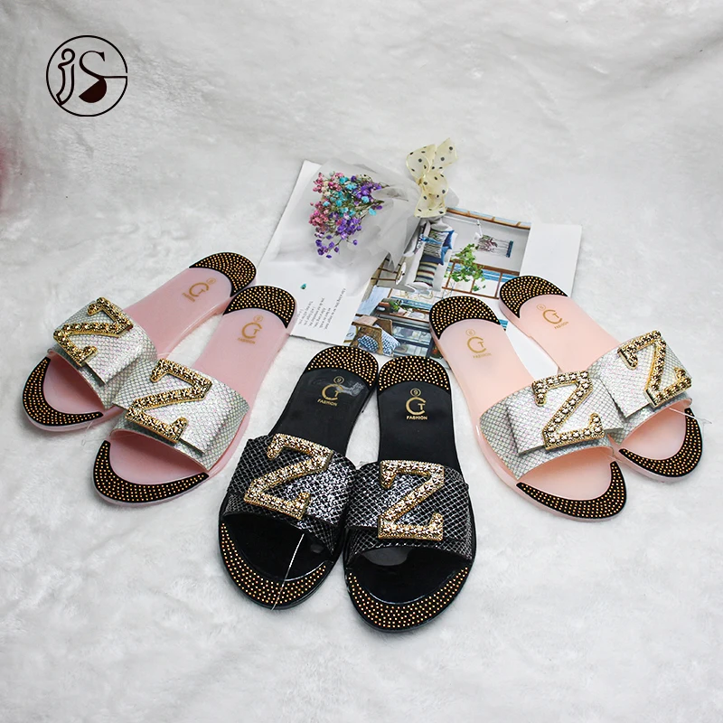 Cheap Slippers for ladies Diamond decoration Fashion slippers Women slippers with Lettered logo, Picture
Cheap Slippers for ladies Diamond decoration Fashion slippers Women slippers with Lettered logo, Picture