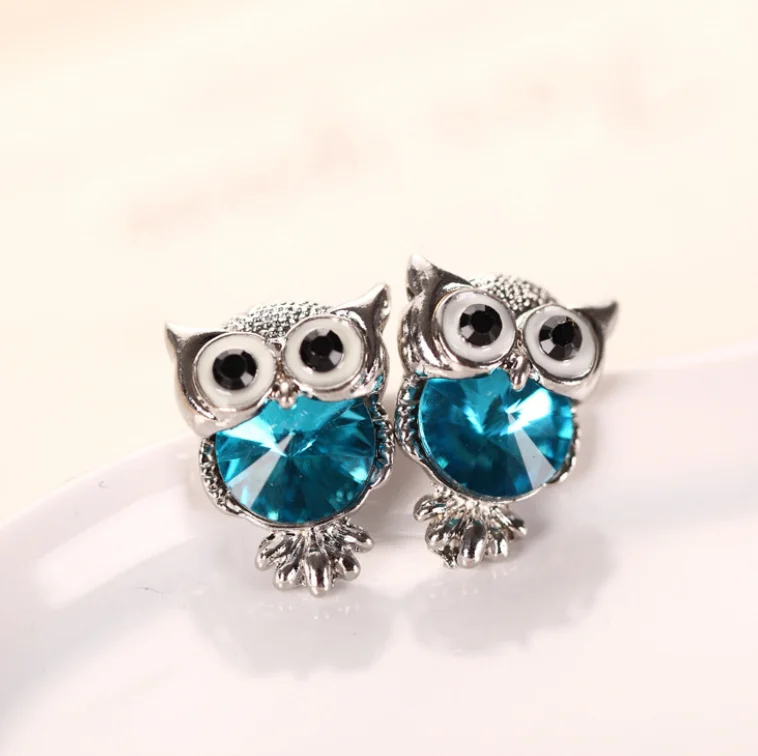Women Vintage Silver Plated Animal Statement Earrings Luxury Multi Color Austrian Crystal Owl Stud Earrings
Women Vintage Silver Plated Animal Statement Earrings Luxury Multi Color Austrian Crystal Owl Stud Earrings