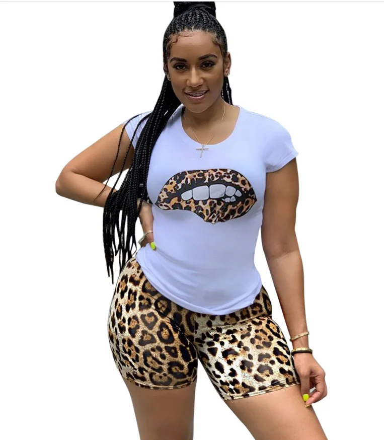 Street style casual suit big lip print T + leopard short pants tracksuit plus size two piece set 3xl 4xl 5xl
Street style casual suit big lip print T + leopard short pants tracksuit plus size two piece set 3xl 4xl 5xl