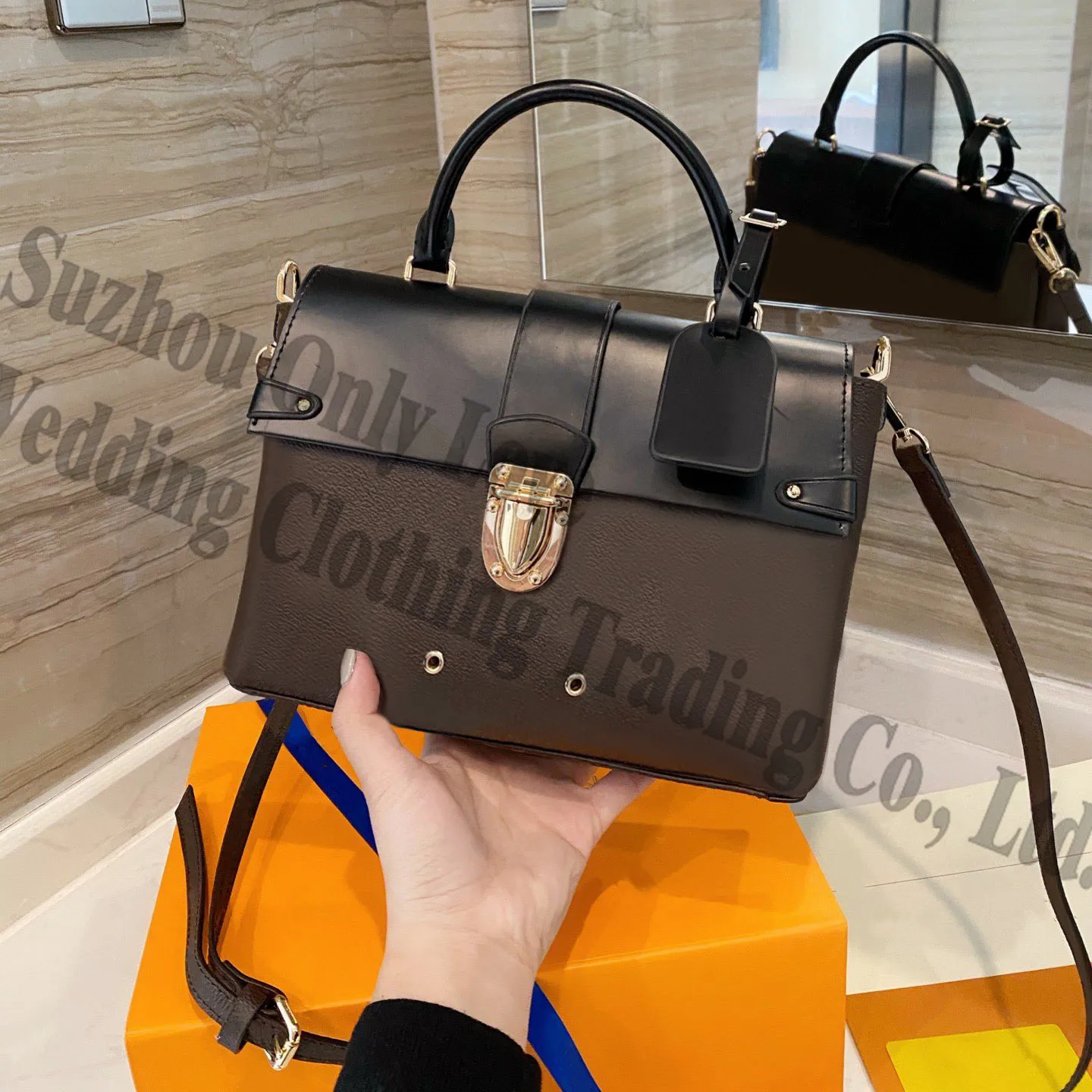 Ladies Classical Inspired Bulk Real Leather Ladies Shoulder Tote Hand Bag Flap Women Handbag
Ladies Classical Inspired Bulk Real Leather Ladies Shoulder Tote Hand Bag Flap Women Handbag
