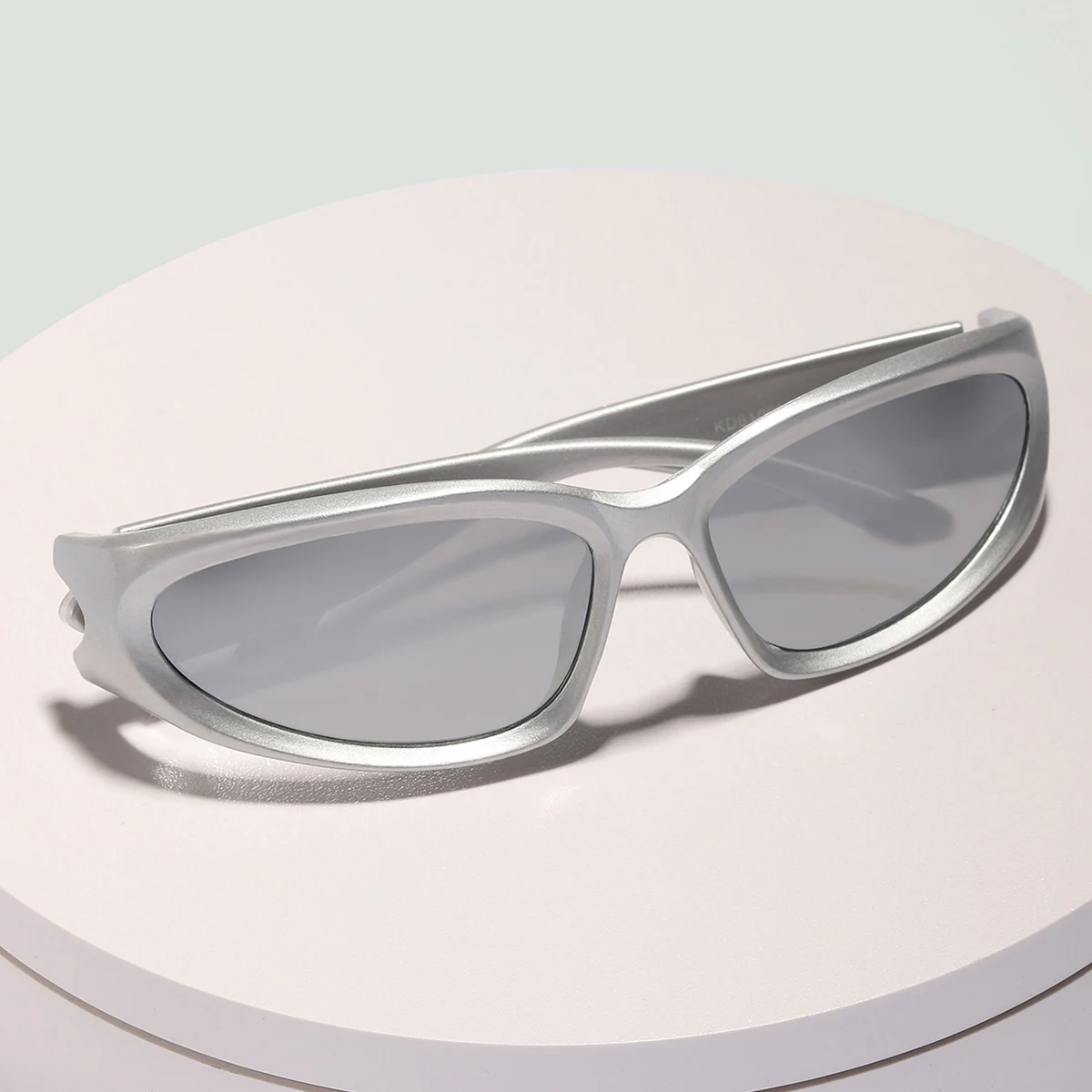 2023 New personality children's sunglasses riding outdoor UV400 futuristic trendy Cool kids sunglasses
2023 New personality children's sunglasses riding outdoor UV400 futuristic trendy Cool kids sunglasses