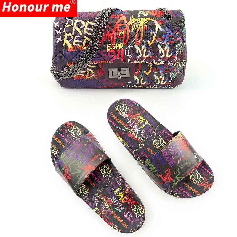 Wholesale platform slippers graffiti handbags and slides sandals lady pvc designer teddi slippers, Picture
Wholesale platform slippers graffiti handbags and slides sandals lady pvc designer teddi slippers, Picture