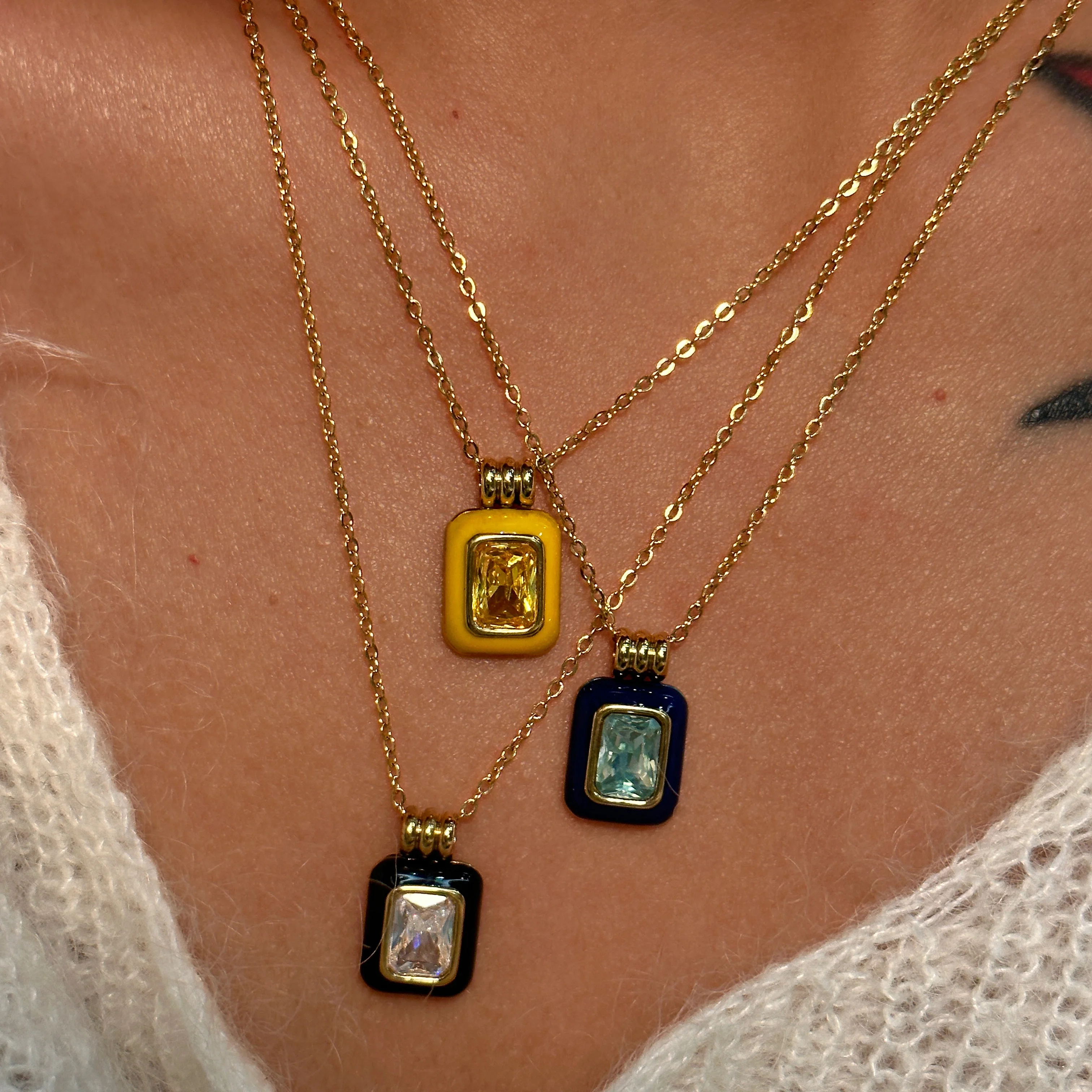 2023 Dazan New 18k Gold Plated Tarnish Free Stainless Steel Polished Glue Drop Colorful Zircon Pendant Box Chain Necklace Women
2023 Dazan New 18k Gold Plated Tarnish Free Stainless Steel Polished Glue Drop Colorful Zircon Pendant Box Chain Necklace Women