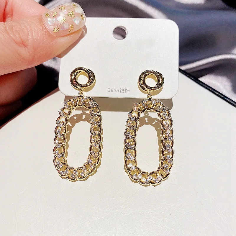 Euopean Fashion Geometric Oval Link Chain Drop Earrings Cubic Zircon CZ Oval Round Hoop Drop Earrings
Euopean Fashion Geometric Oval Link Chain Drop Earrings Cubic Zircon CZ Oval Round Hoop Drop Earrings