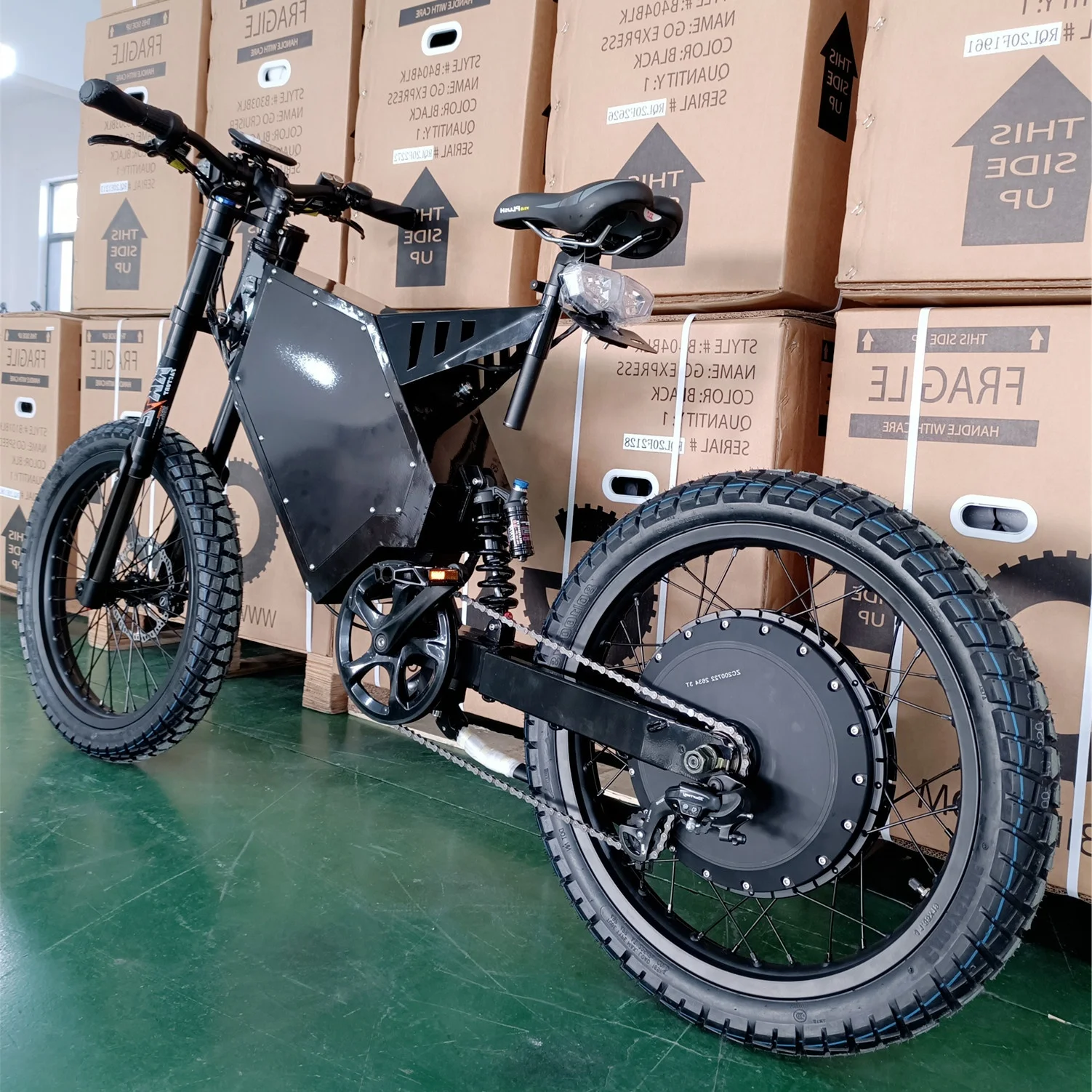 High capacity battery electric bike 15000w/ electric fat tire mountain bike with 49ah battery, Black/white/red
High capacity battery electric bike 15000w/ electric fat tire mountain bike with 49ah battery, Black/white/red