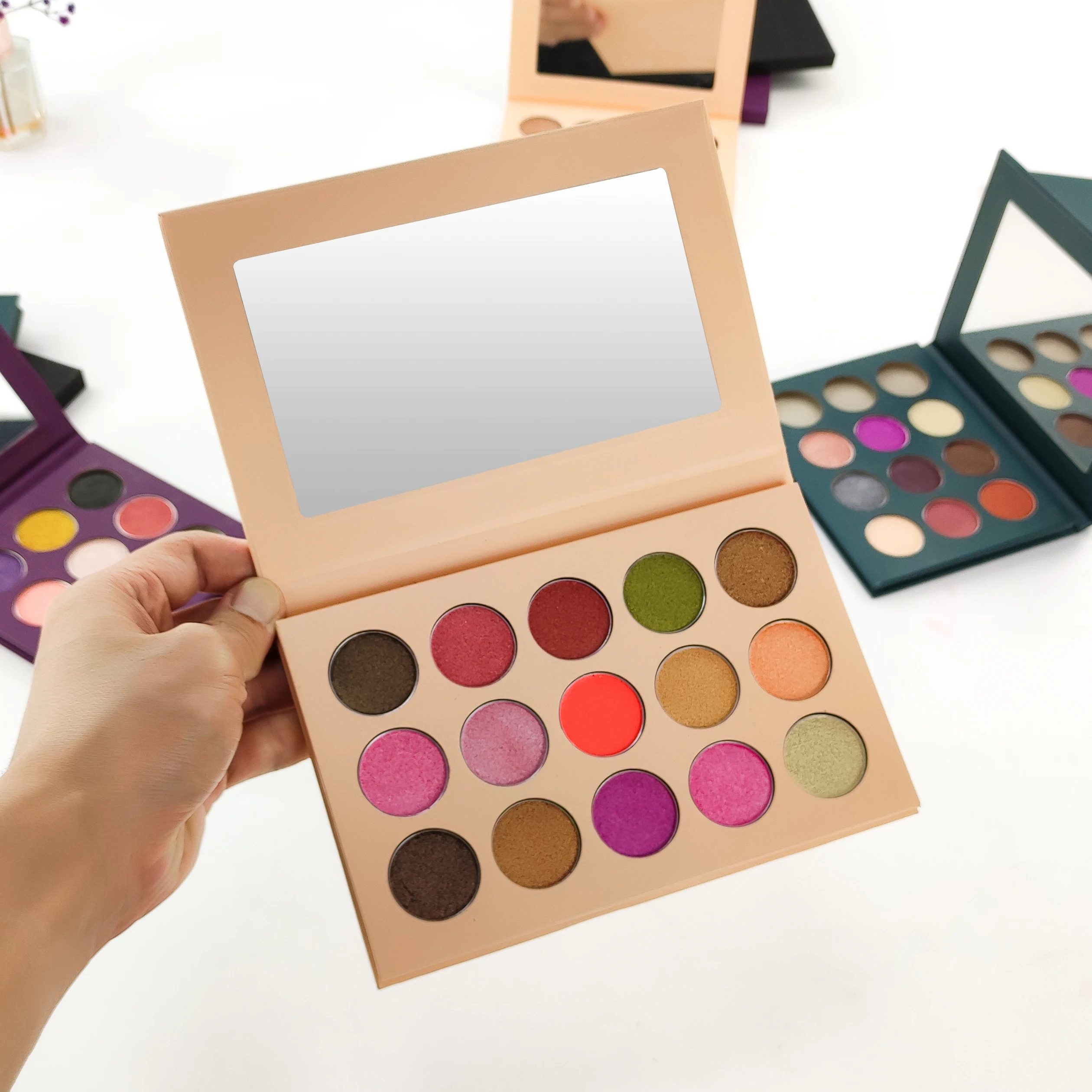 Custom Private Label DIY your own Eyeshadow Palette
Custom Private Label DIY your own Eyeshadow Palette