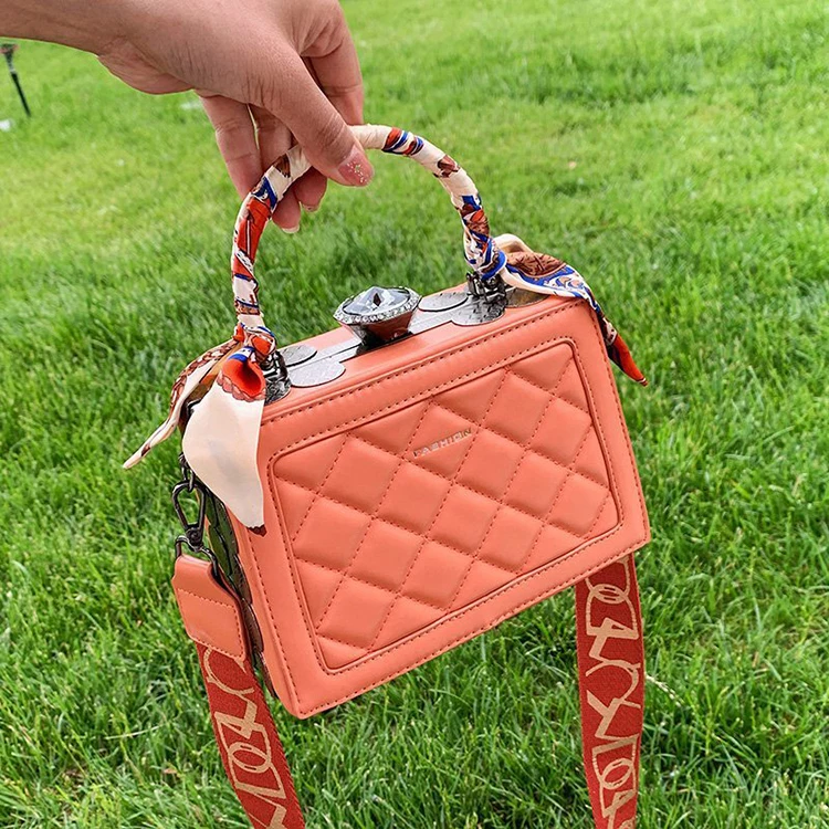New design fashionable messenger handbag women Leather Handbags purses for women 2021 handbag
New design fashionable messenger handbag women Leather Handbags purses for women 2021 handbag