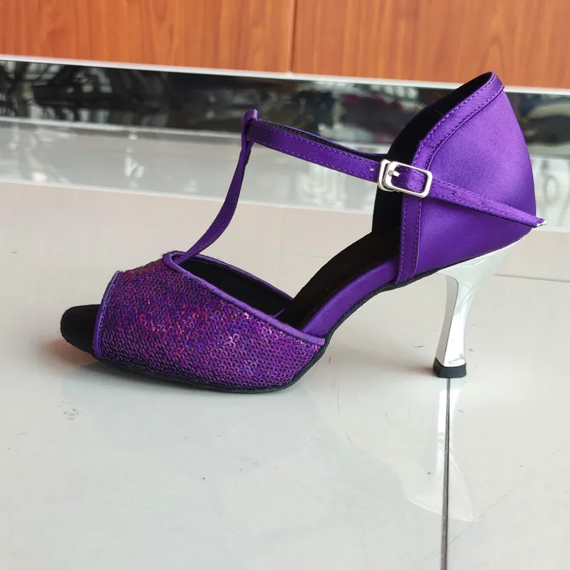 Purple satin and glitter material professional classical style evkoo dance shoes latin
Purple satin and glitter material professional classical style evkoo dance shoes latin