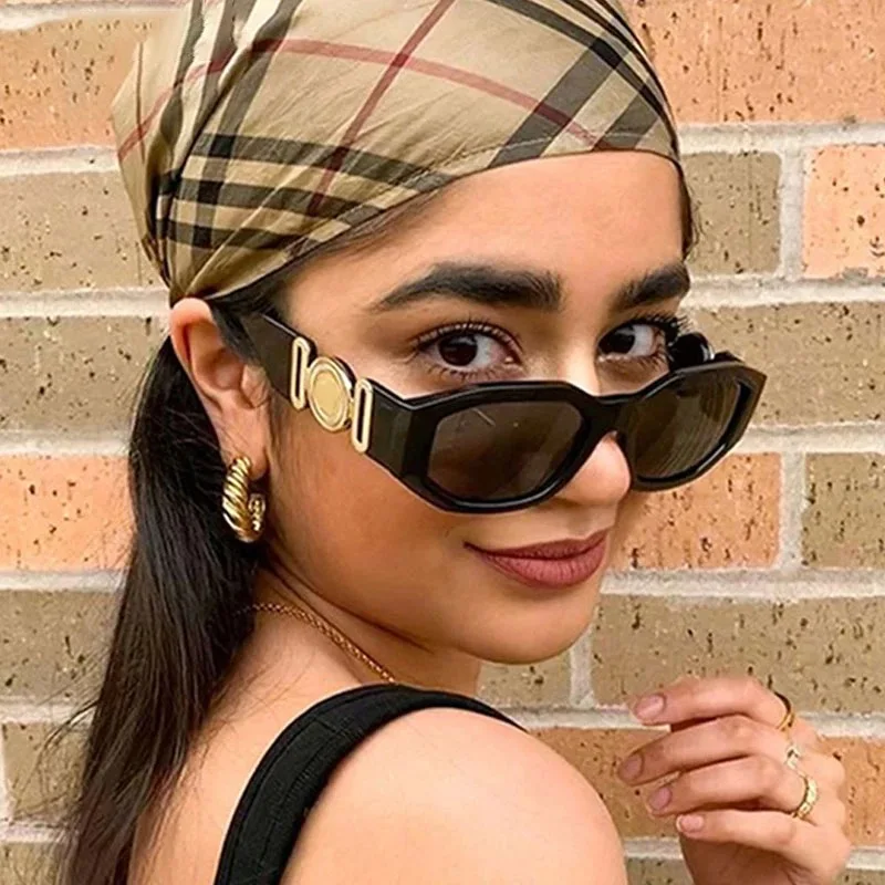 VIFF HP21598 New Arrival Gold Decoration Retro Style Oval Rectangle Shape Multi Color Sun Glasses Women Fashion Sunglasses 2021
VIFF HP21598 New Arrival Gold Decoration Retro Style Oval Rectangle Shape Multi Color Sun Glasses Women Fashion Sunglasses 2021