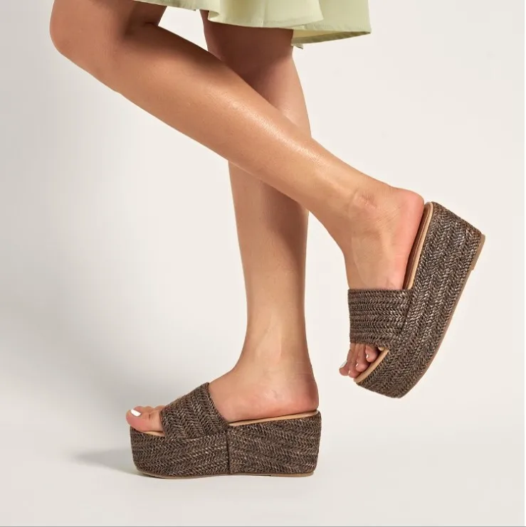 2021 Fashion Straw Wedged-Heel Flip-Flop Wear Women's Shoes with Peep Toe High Heels, 4 colors
2021 Fashion Straw Wedged-Heel Flip-Flop Wear Women's Shoes with Peep Toe High Heels, 4 colors