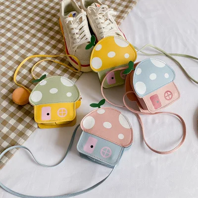 M056 wholesale designer handbags famous brands ladies fashion handbags cute small mushroom bag, Pink&blue,blue&pink,yellow&green,green&yellow
M056 wholesale designer handbags famous brands ladies fashion handbags cute small mushroom bag, Pink&blue,blue&pink,yellow&green,green&yellow