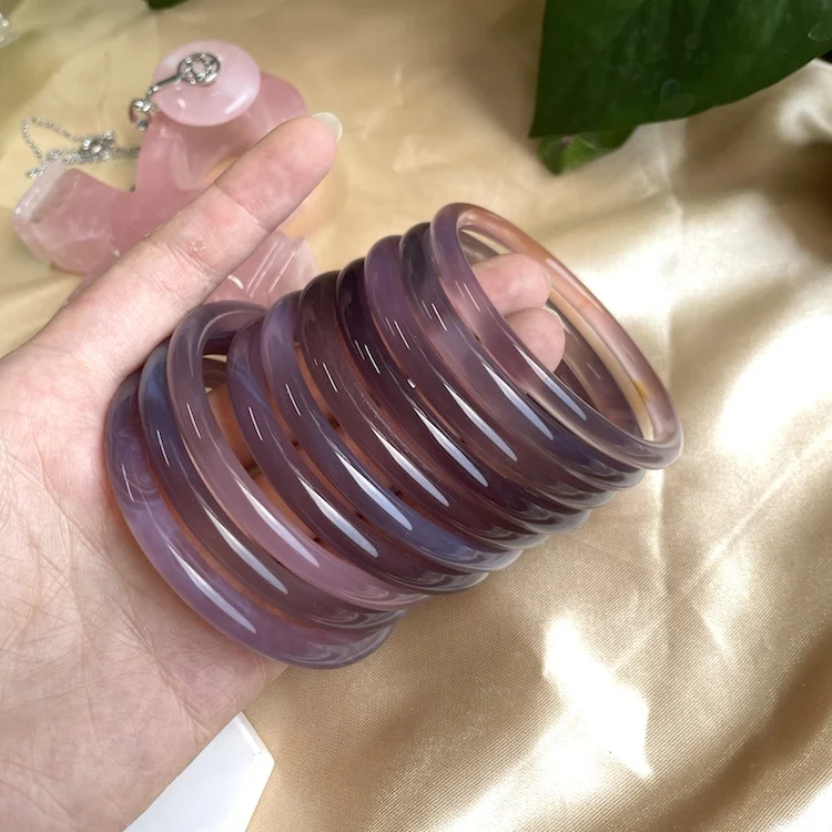 Hot Selling Fashion purple bracelet Natural chalcedony bracelet Accessories women bracelet 2021
Hot Selling Fashion purple bracelet Natural chalcedony bracelet Accessories women bracelet 2021
