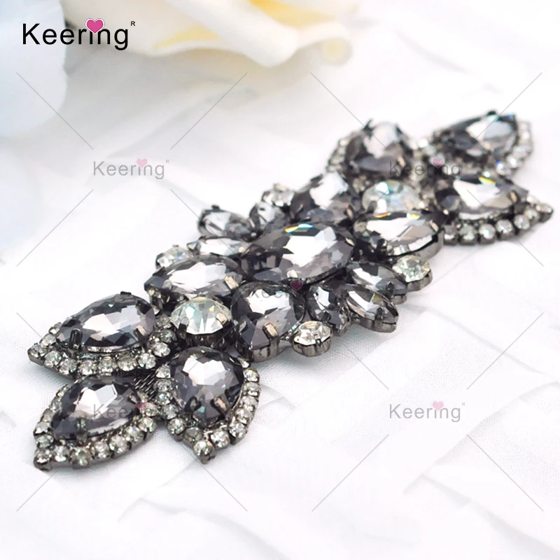 Customized Gun Color Beautiful Design Crystal Embellishments with small stone For Shoes WRE-283
Customized Gun Color Beautiful Design Crystal Embellishments with small stone For Shoes WRE-283