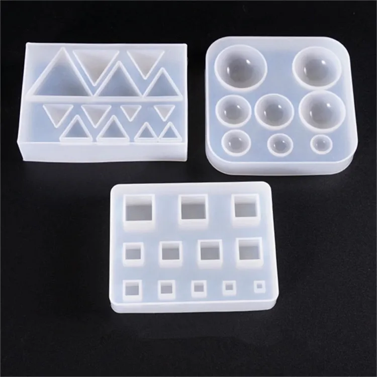 Y1645 Pendant earring diamond square triangular-shaped silicone mold for ornament making
Y1645 Pendant earring diamond square triangular-shaped silicone mold for ornament making