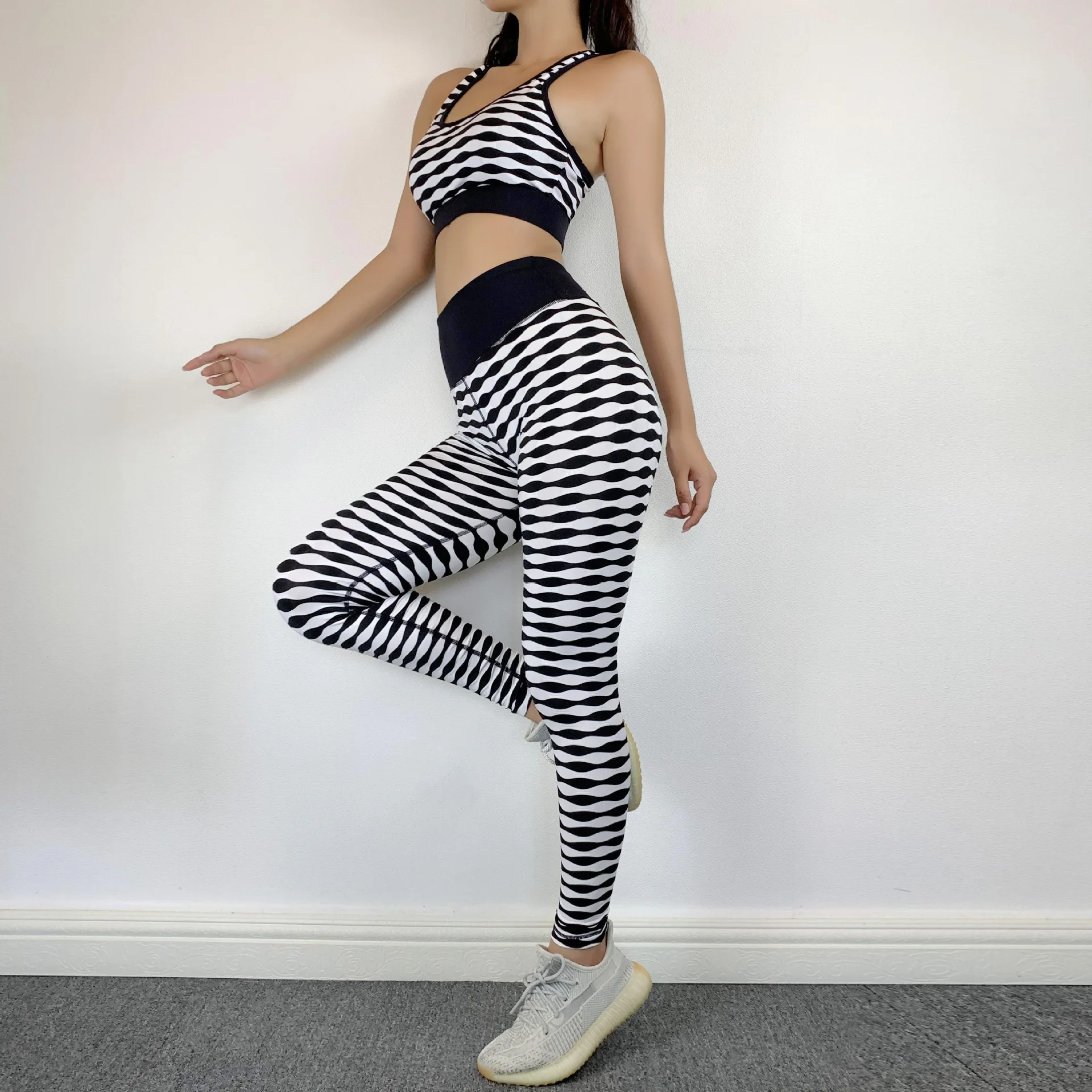 Custom Women Bra High Waisted Workout Leggings Unique Design Yoga Set Private Labeling Legging Sets
Custom Women Bra High Waisted Workout Leggings Unique Design Yoga Set Private Labeling Legging Sets